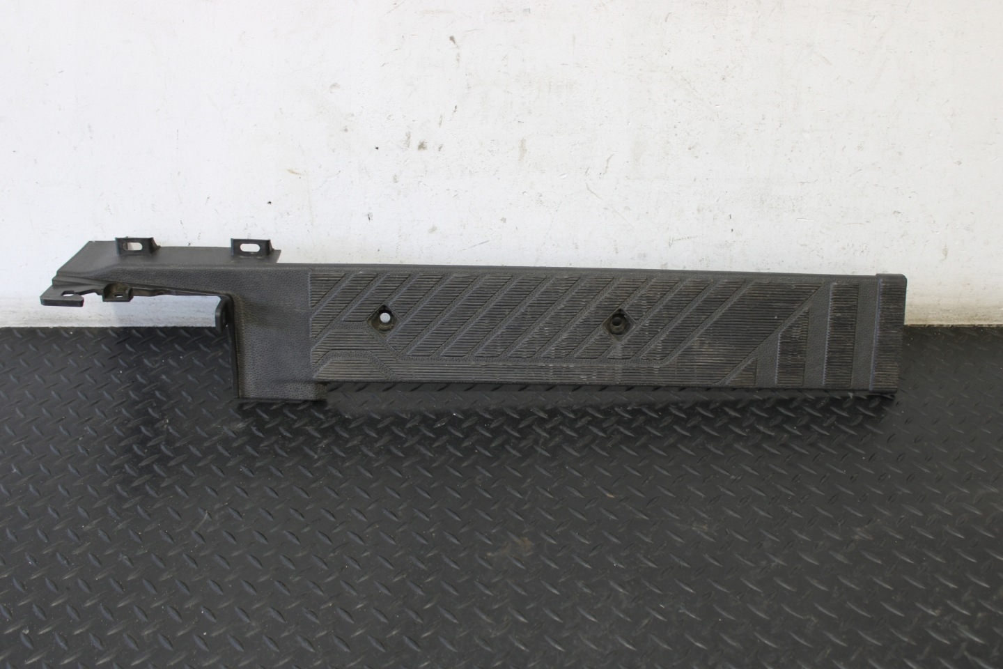 cover supports rear part right FORD TRANSIT CUSTOM BK21-V13A190-CAW