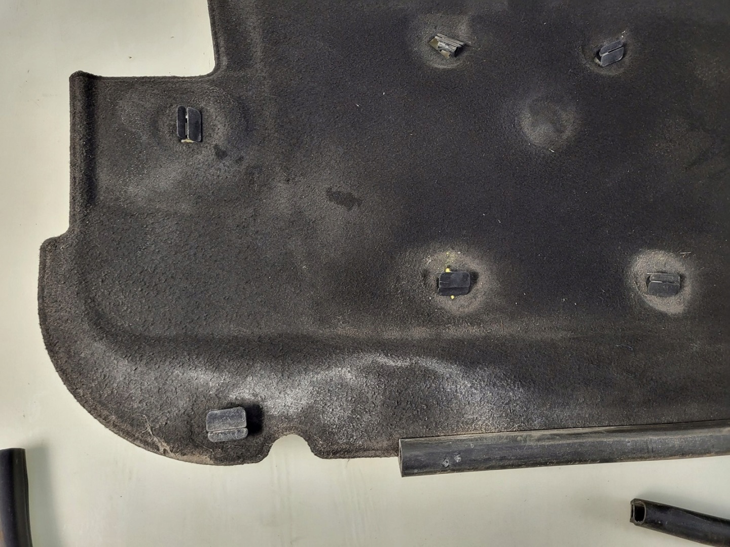 Insonorisation du capot podbitka spinki Joint Range Rover EVOQUE L538 LIFT