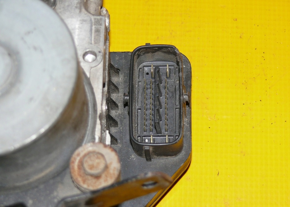 pump ABS control unit MAZDA 6 II GH 2.2 CIDT 2007-2013 133800-6980