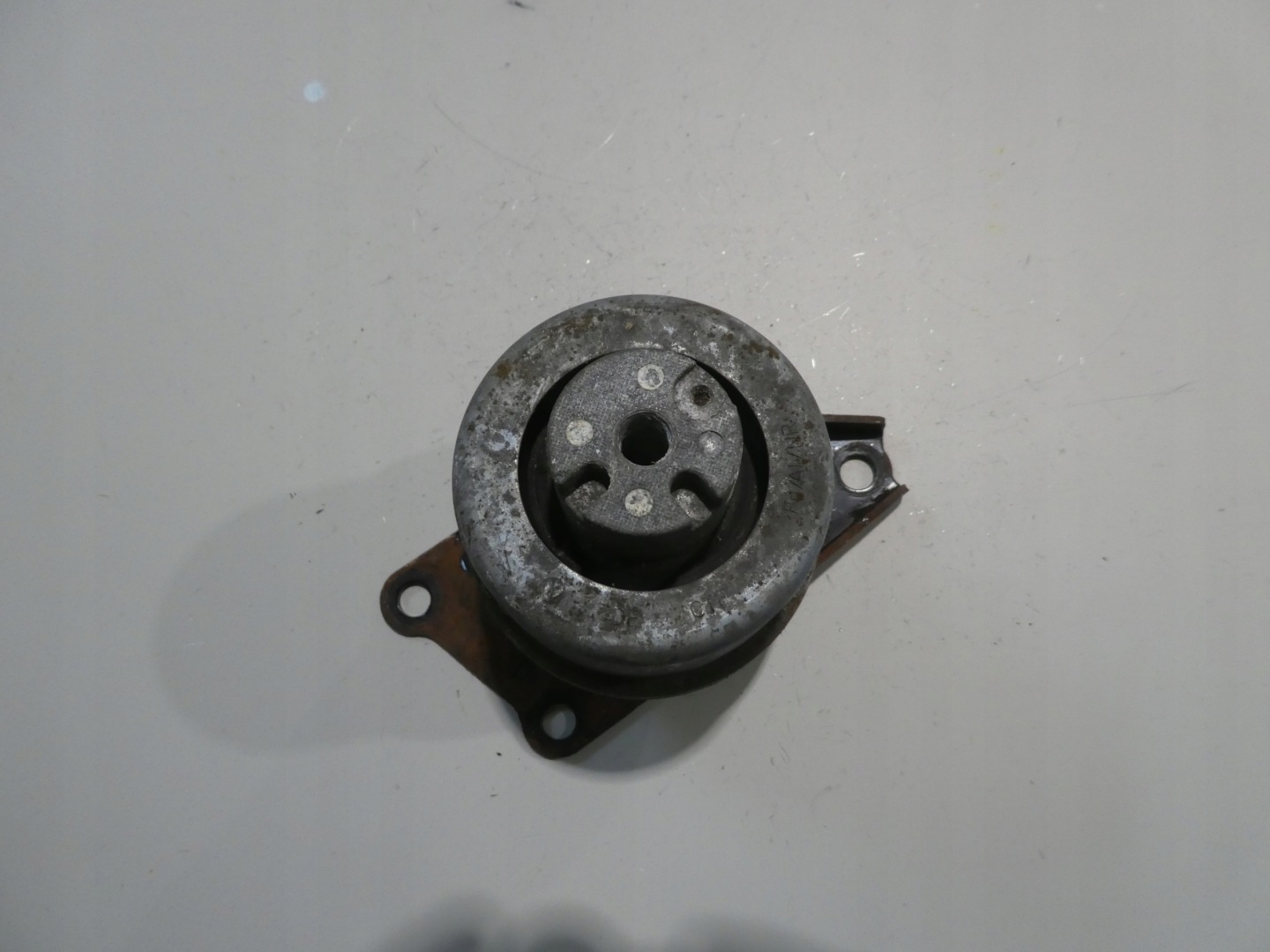 engine mount VW T5 LIFT 2.0 TDI 7E0199256J