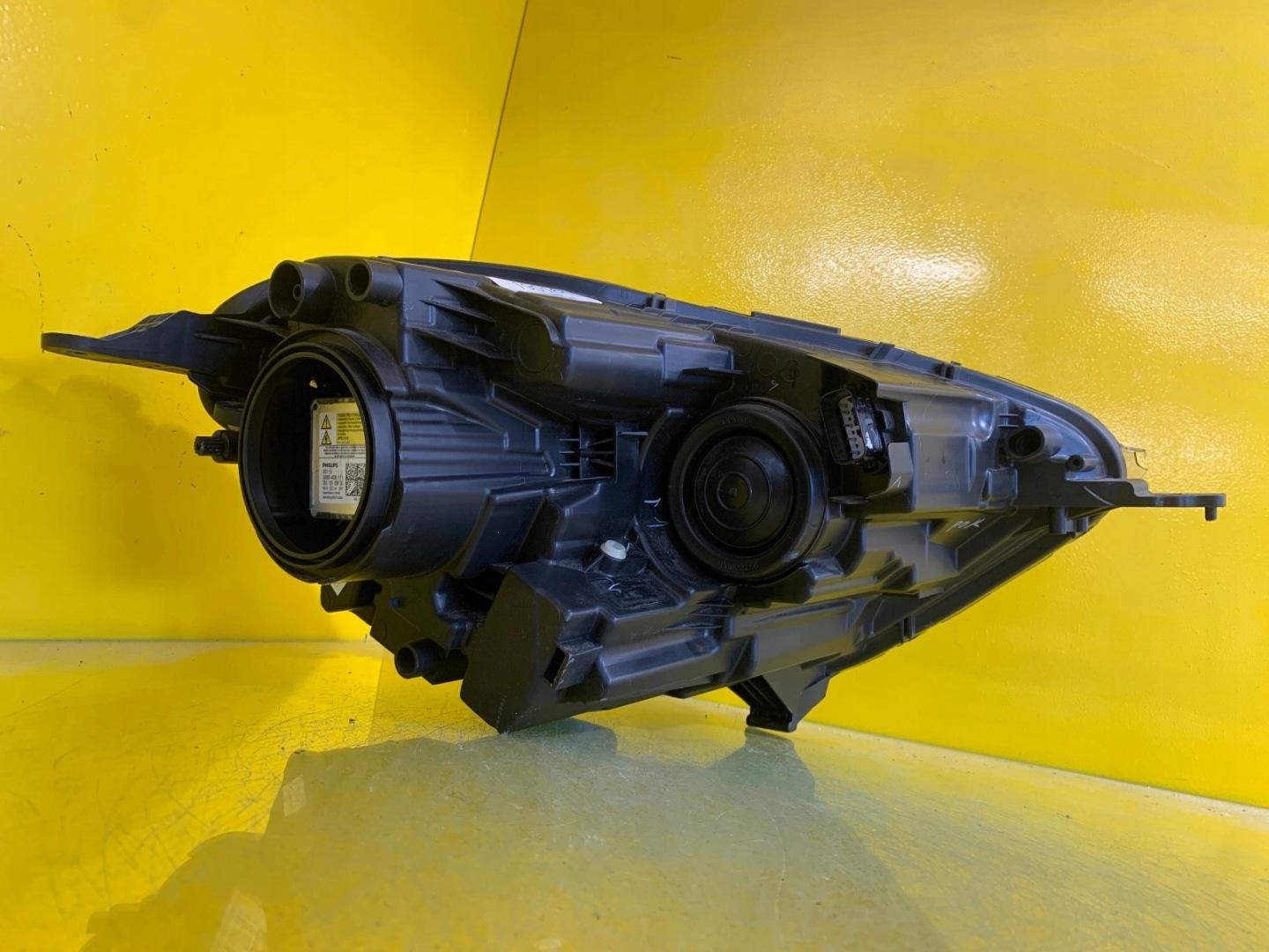 light left FORD ECOSPORT II LIFT GN15-13W030-JE
