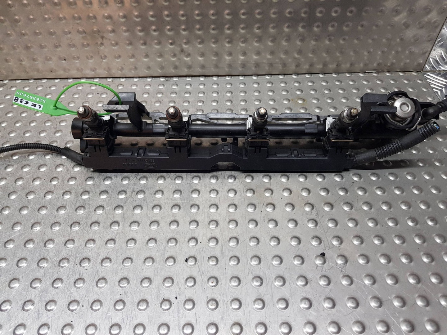 Rampe injection Injecteurs 0280158207 8A6G-AA FORD FIESTA MK7 B-MAX 1,4B