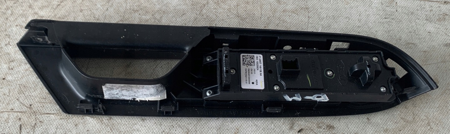 # PANEL okna zrcadel FORD B-MAX AM5T-14A132-AA