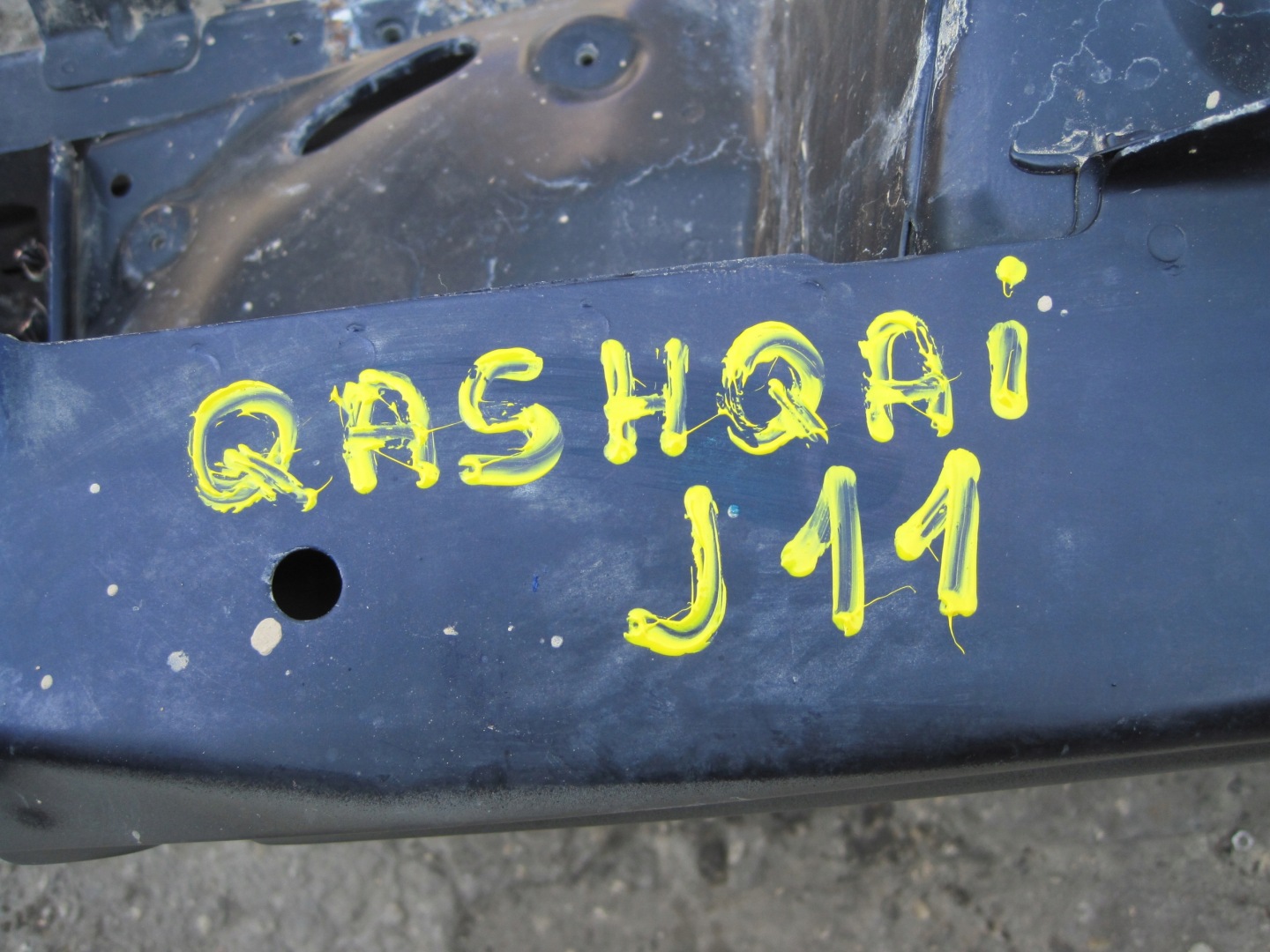 quarter NISSAN QASHQAI J11 left