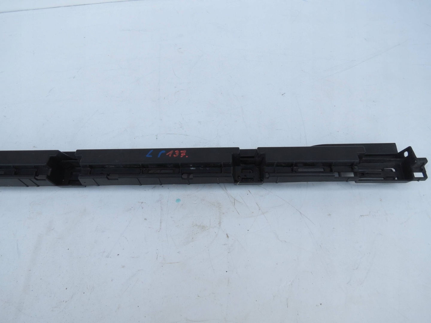 support mouldings PROGOWEJ left front VOLVO S90 V90 31386129