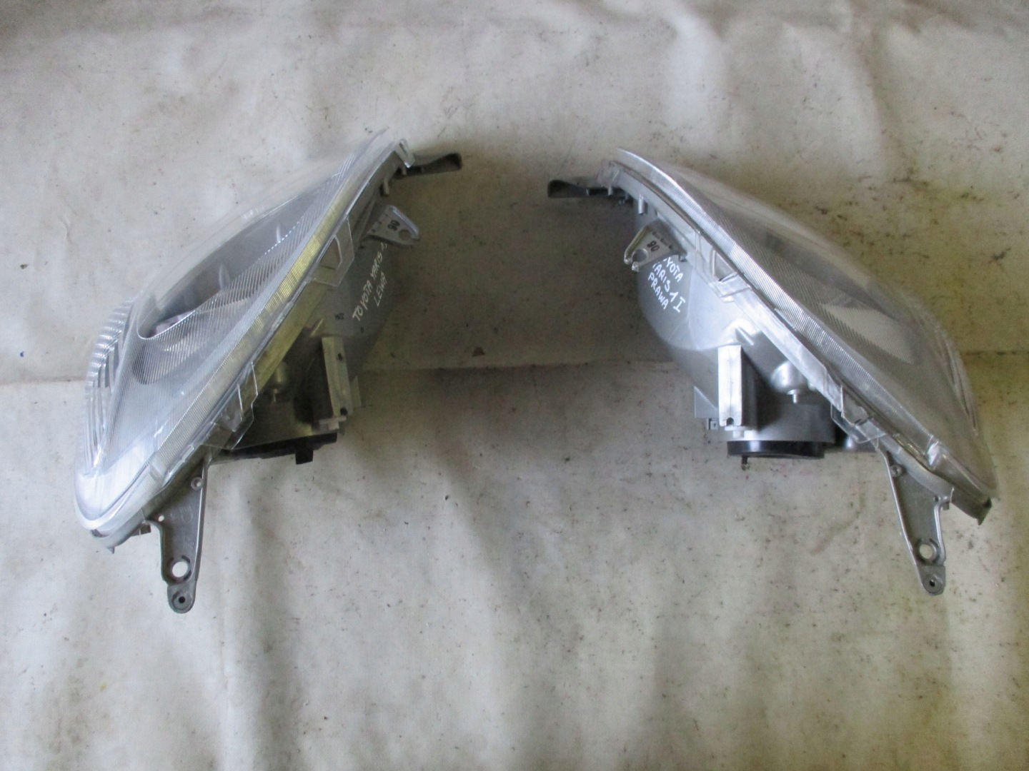 light right front Toyota Yaris 1 and