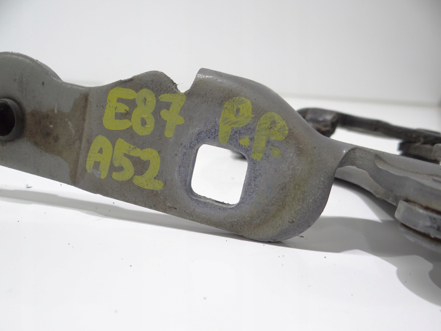 hinge bonnets right front BMW E87 7060560 A52