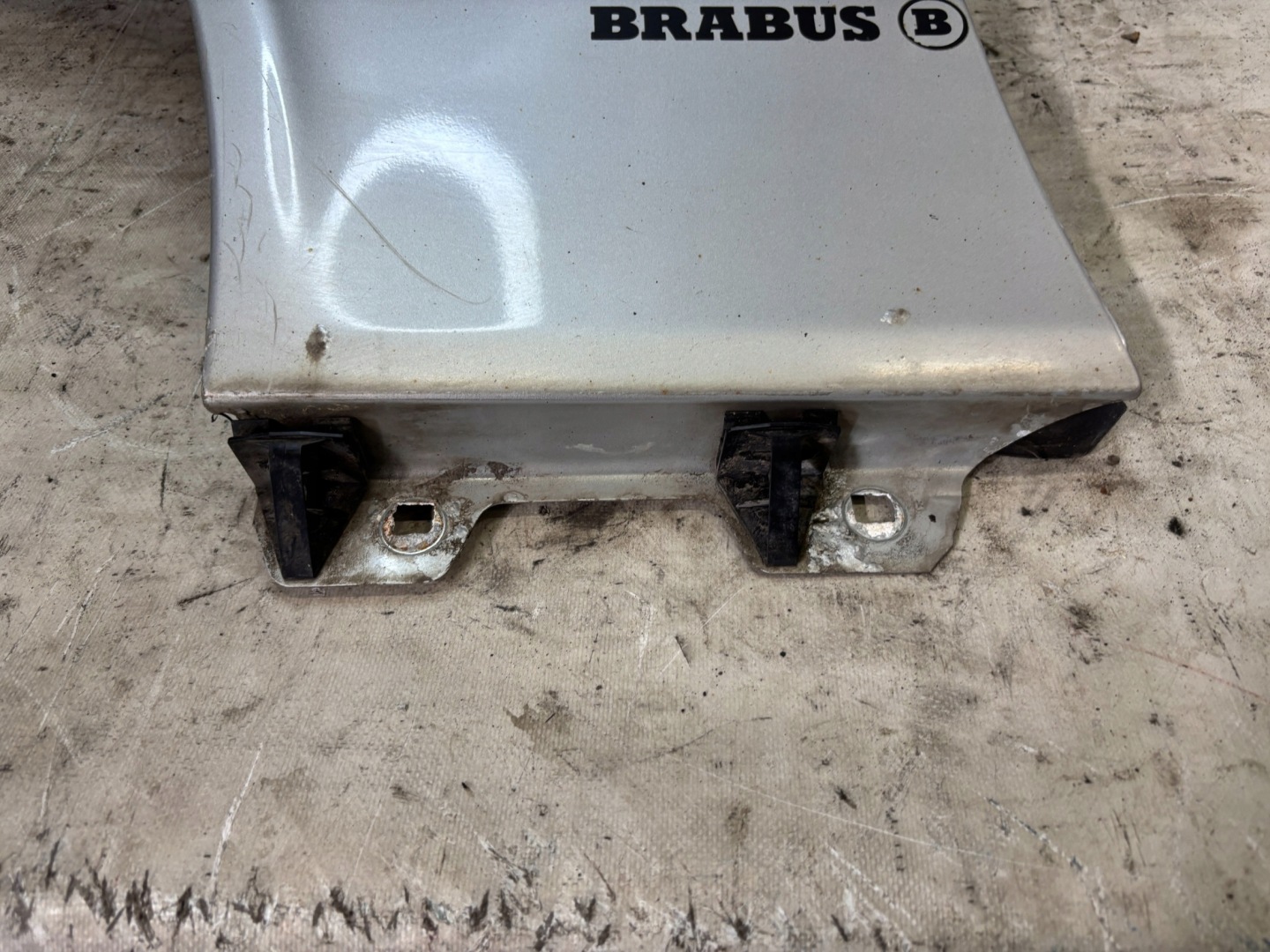 fender left front Mercedes W211 k: 744