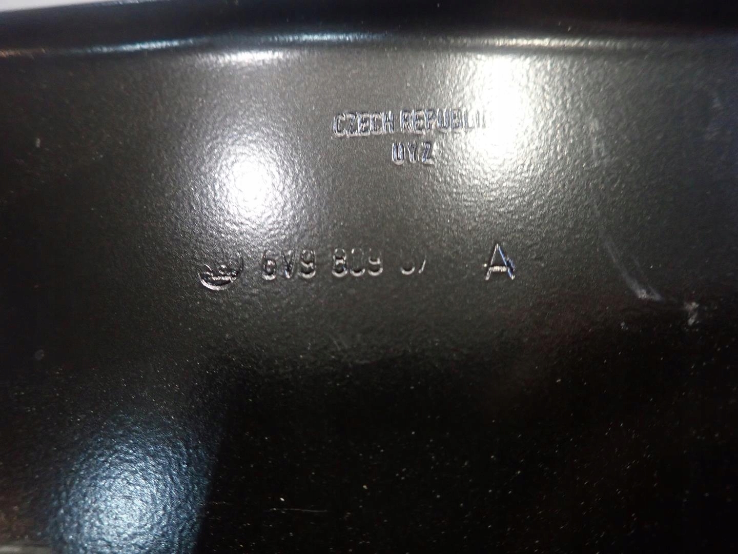 Traversa parafango posteriore SKODA FABIA III KOMBI 6V9