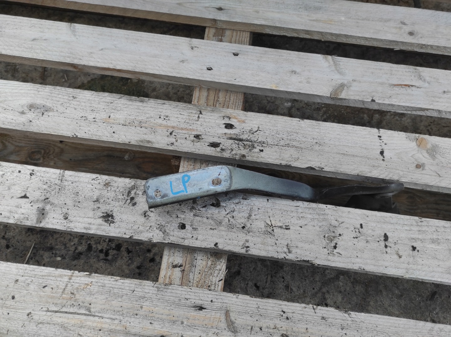 hinge bonnets left NISSAN QASHQAI and 1.5DCI