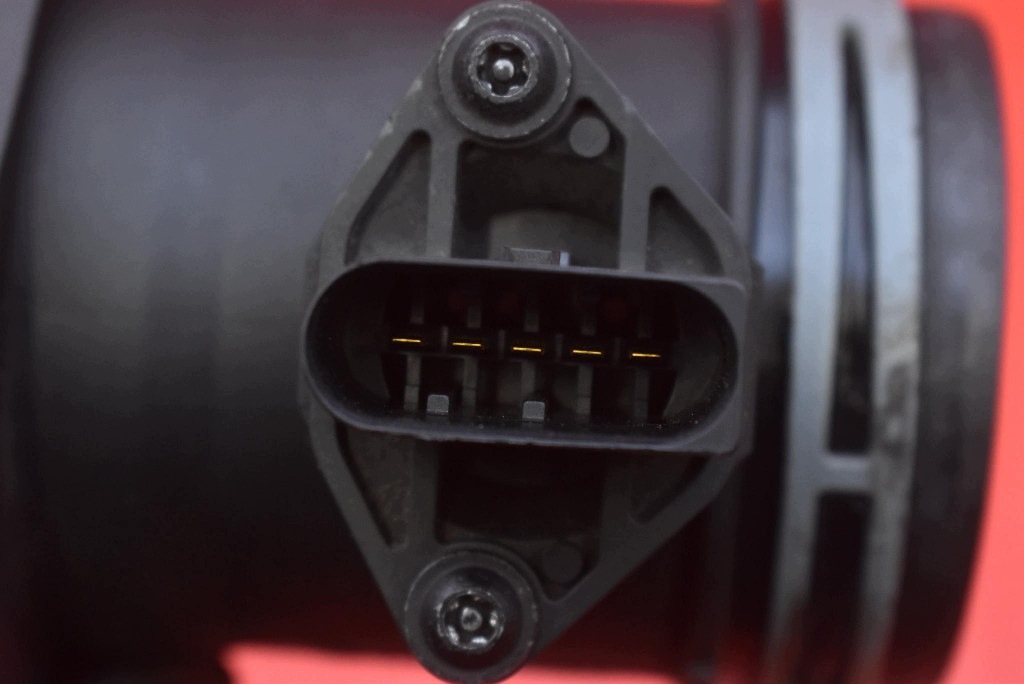 flow meter 06B133471A AUDI A4 B6 2.0 20V 130 KM 00-05