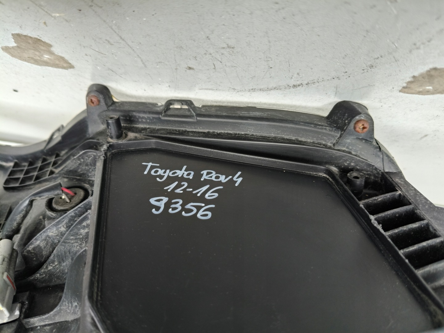 light left REFLEKTOR TOYOTA RAV 4 12- LED