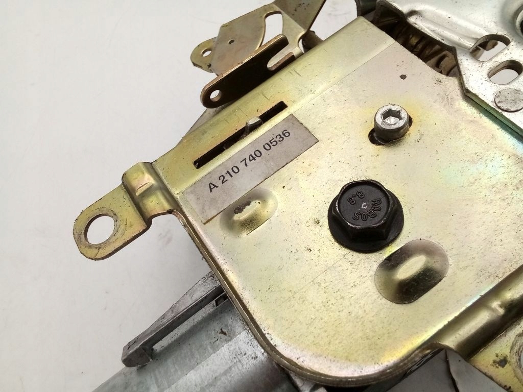 Mercedes E klasa W210 kombi lock bonnet rear part A2107400536