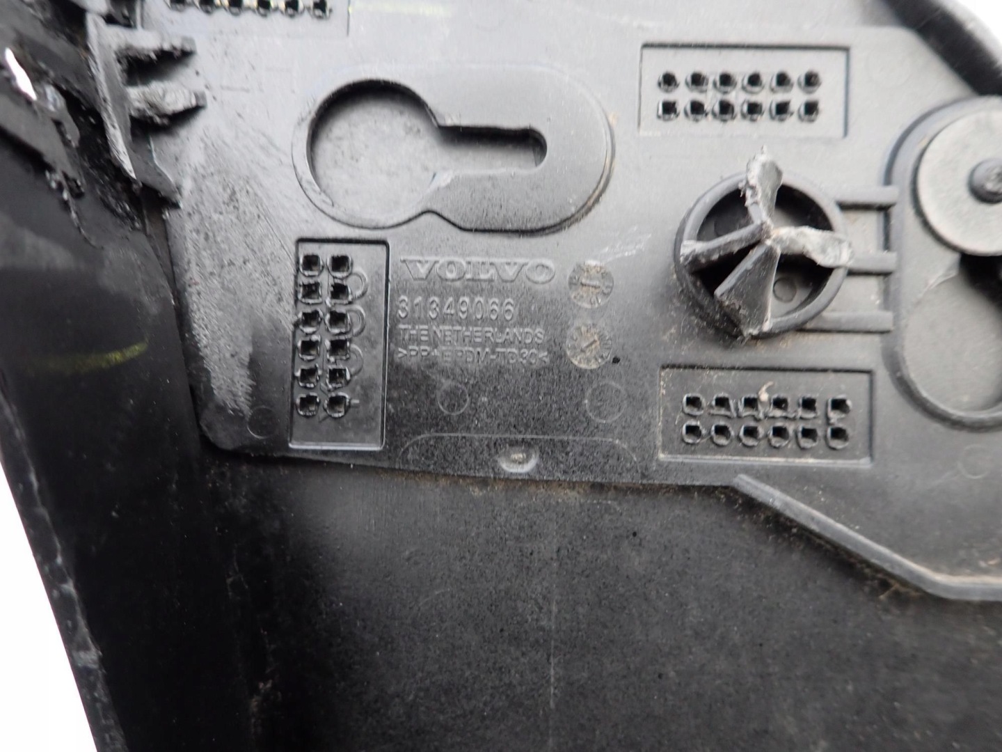 VOLVO V40 12-> threshold left moulding threshold left