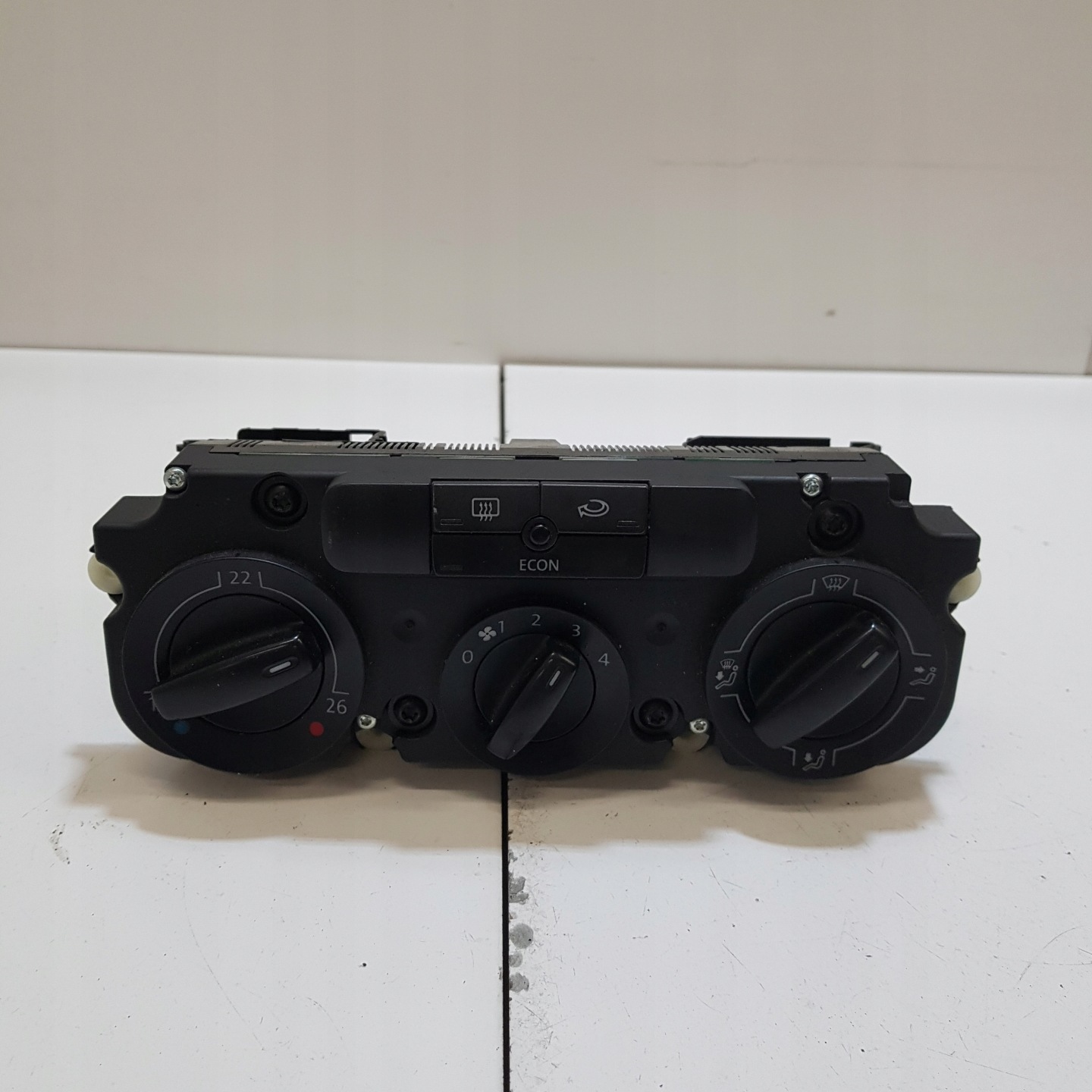 vezérlö panel szellőző VOLKSWAGEN GOLF 5