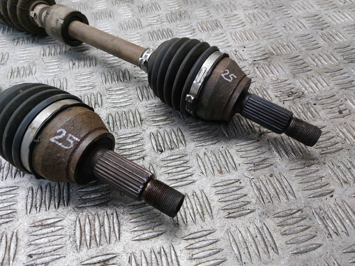 semi-axis left front + right front 5B FORD FIESTA MK7 1.4 TDCI