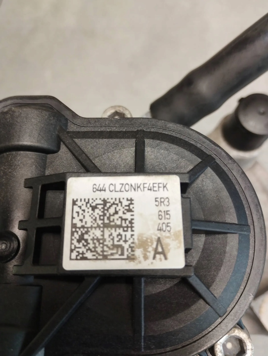 Skoda Octavia Mk4 caliper left rear part 5R3615405A