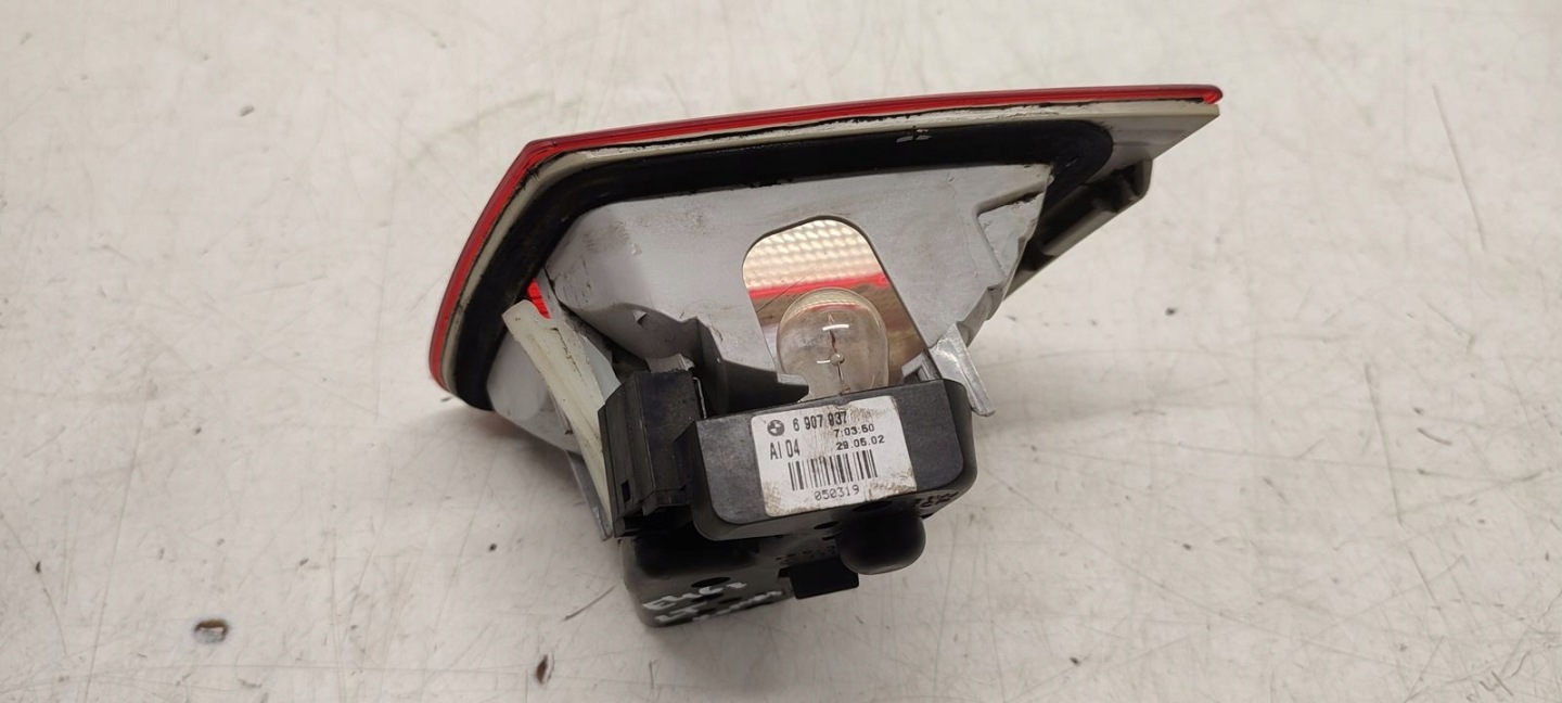 light rear part rear left to the bonnet BMW E46 2,2 LIFT