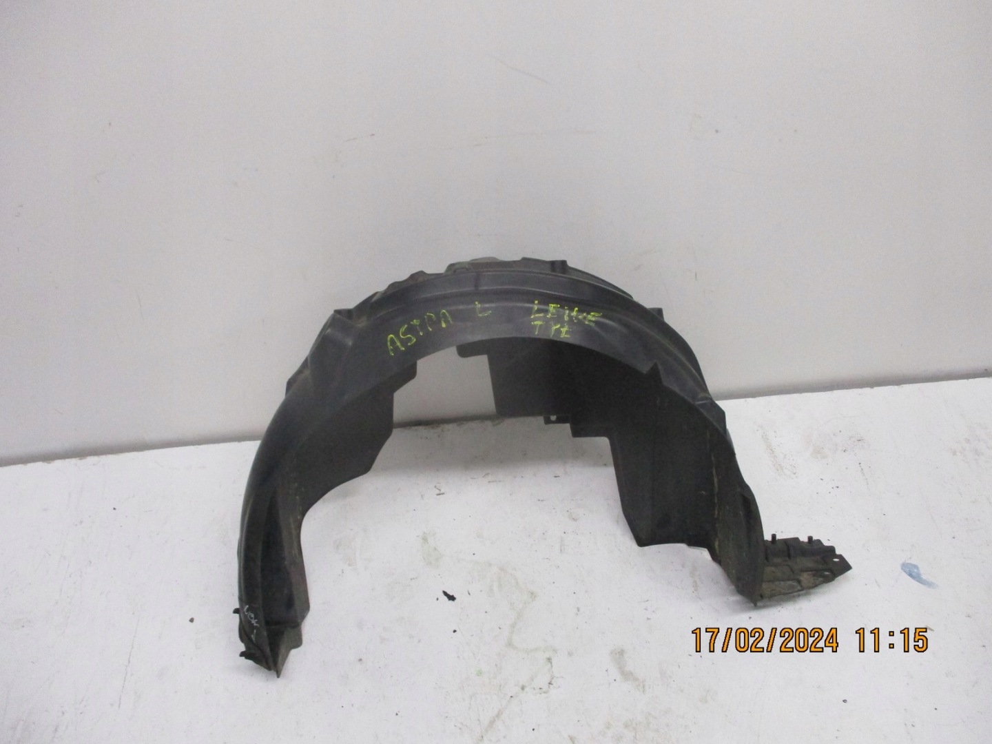 mudguard rear part OPEL ASTRA L 9839641780 right