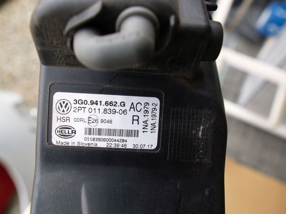 Volkswagen Passat B8 Nebelscheinwerfer rechts VW 3G0.941.662G
