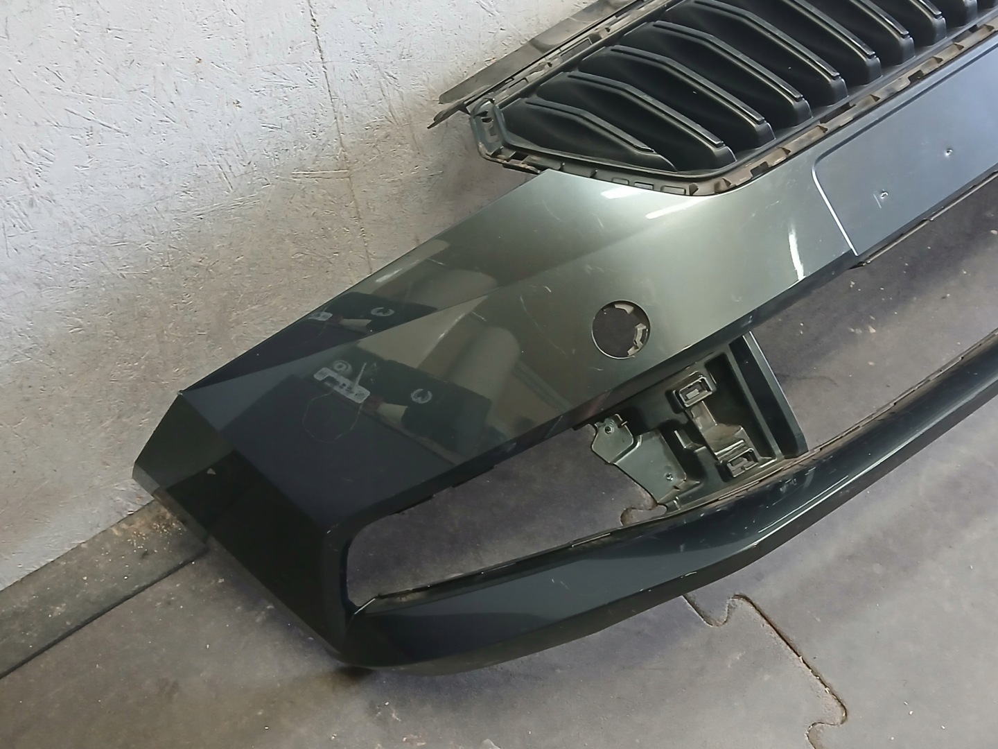 bumper front SKODA FABIA III 3 LIFT 6V