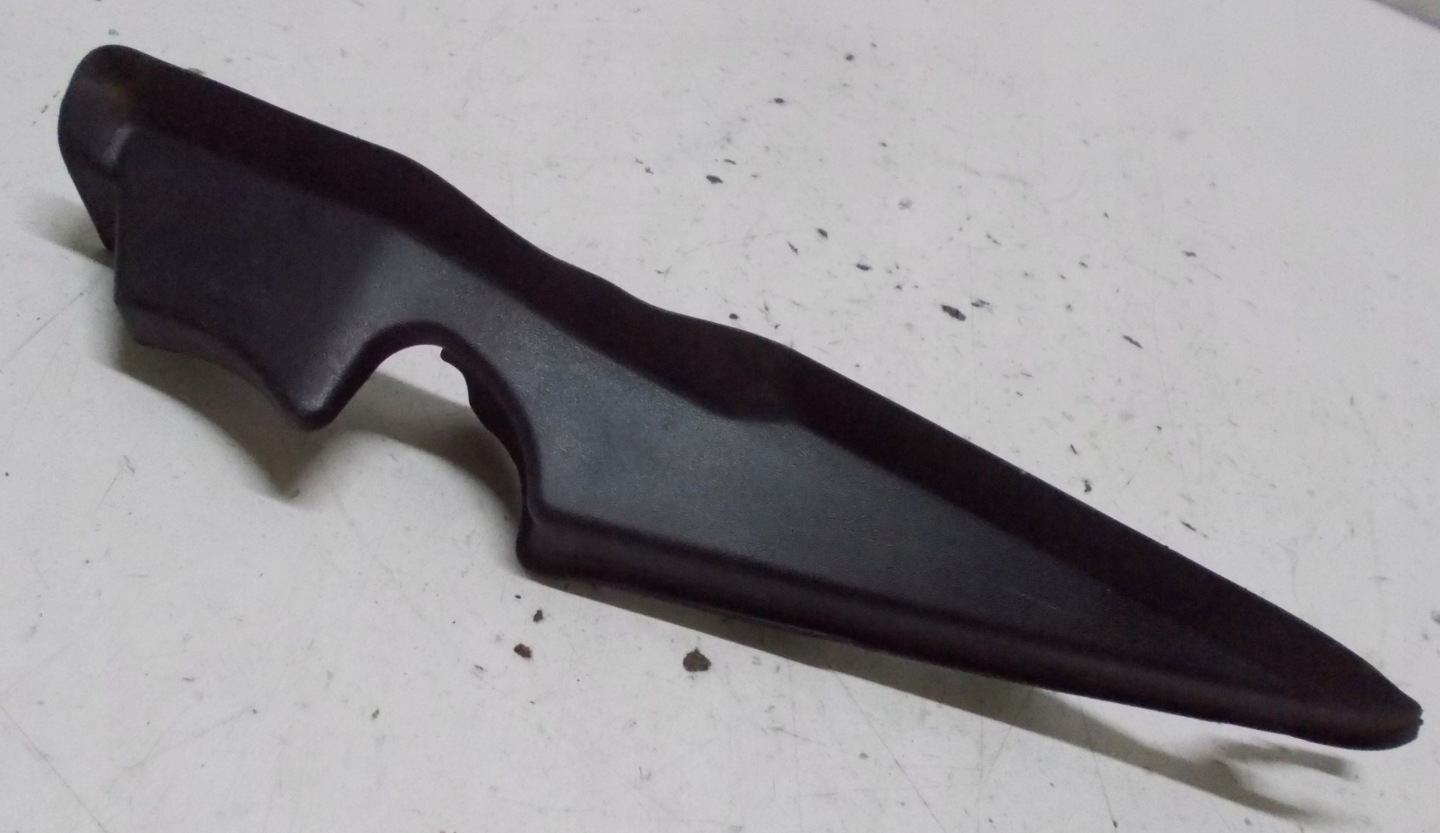 RENAULT MEGANE II CABRIO 07R cover under the window left front 8200100590