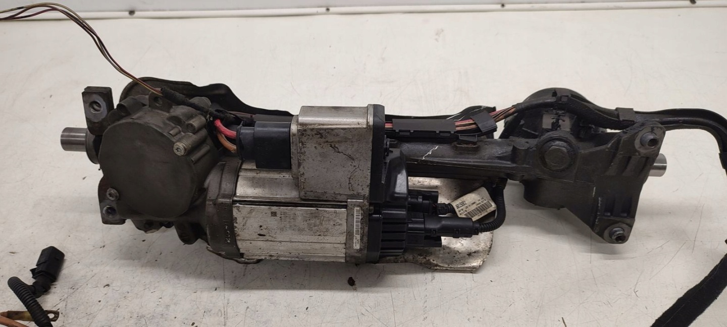 servo control Audi A3 8P LIFT 3D 1,6 FSI