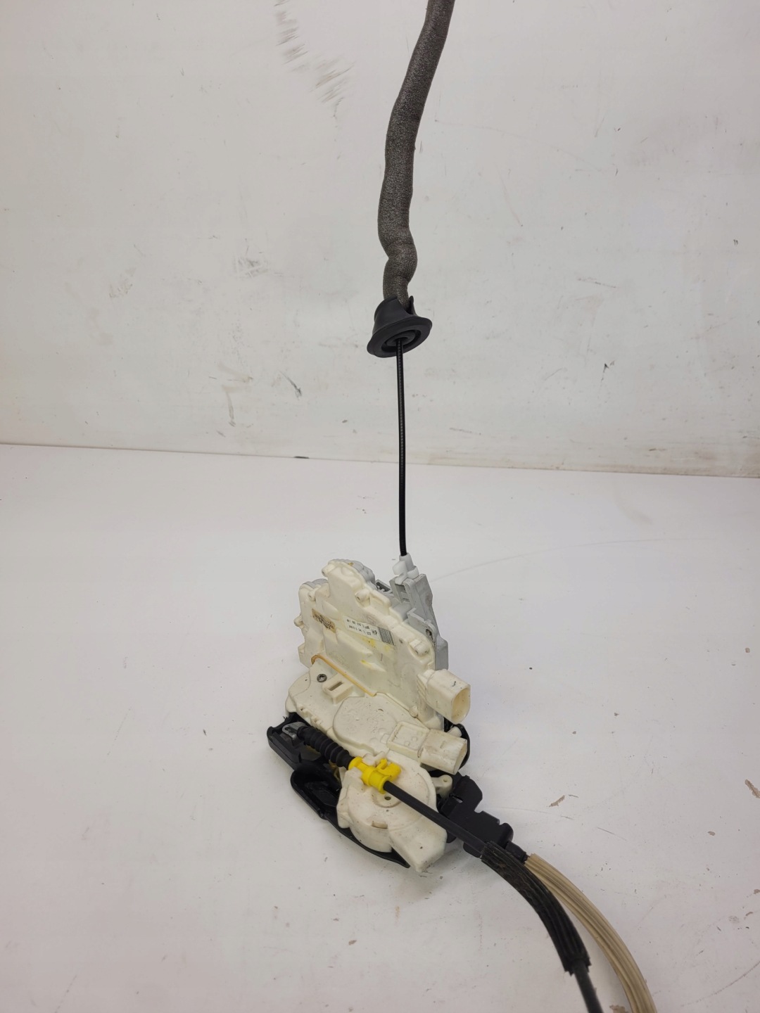 lock door right front AUDI A8 D4 4H1837016E