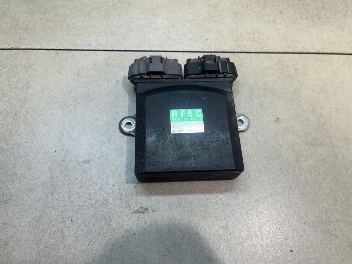 module control unit WTRYSKIWACZY MAZDA MPV 2.0 D RF5C18701A