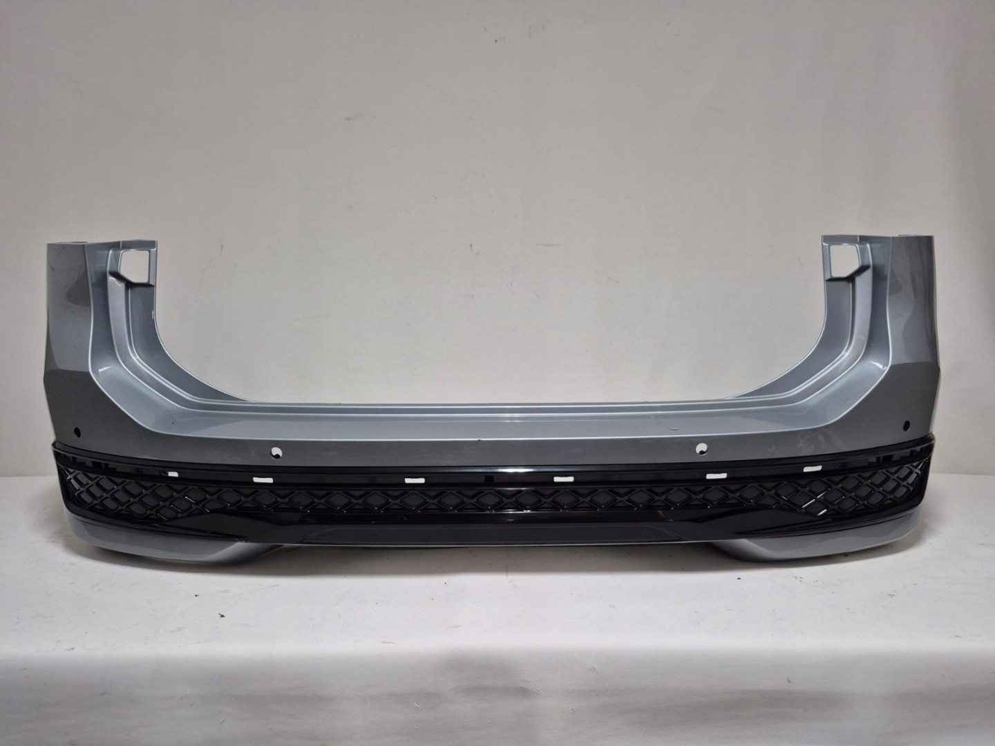 VW PASSAT B9 KOMBI R-LINE 23-> lökhárító far hátsó 6XPDC HAK