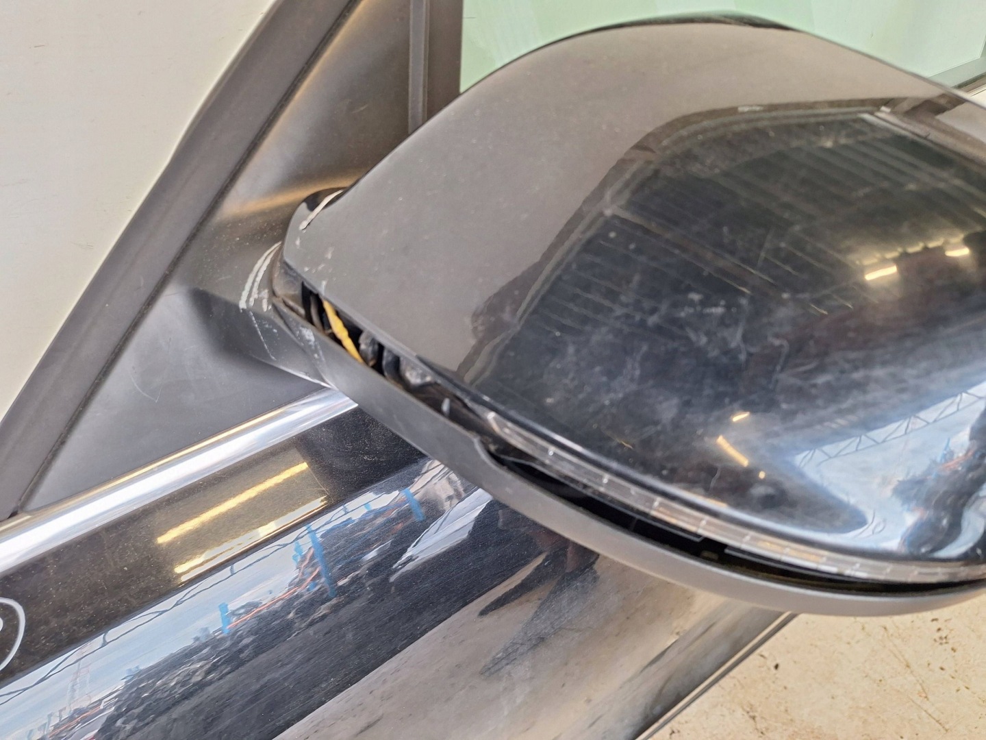 AUDI Q5 8R 08-12 door left front