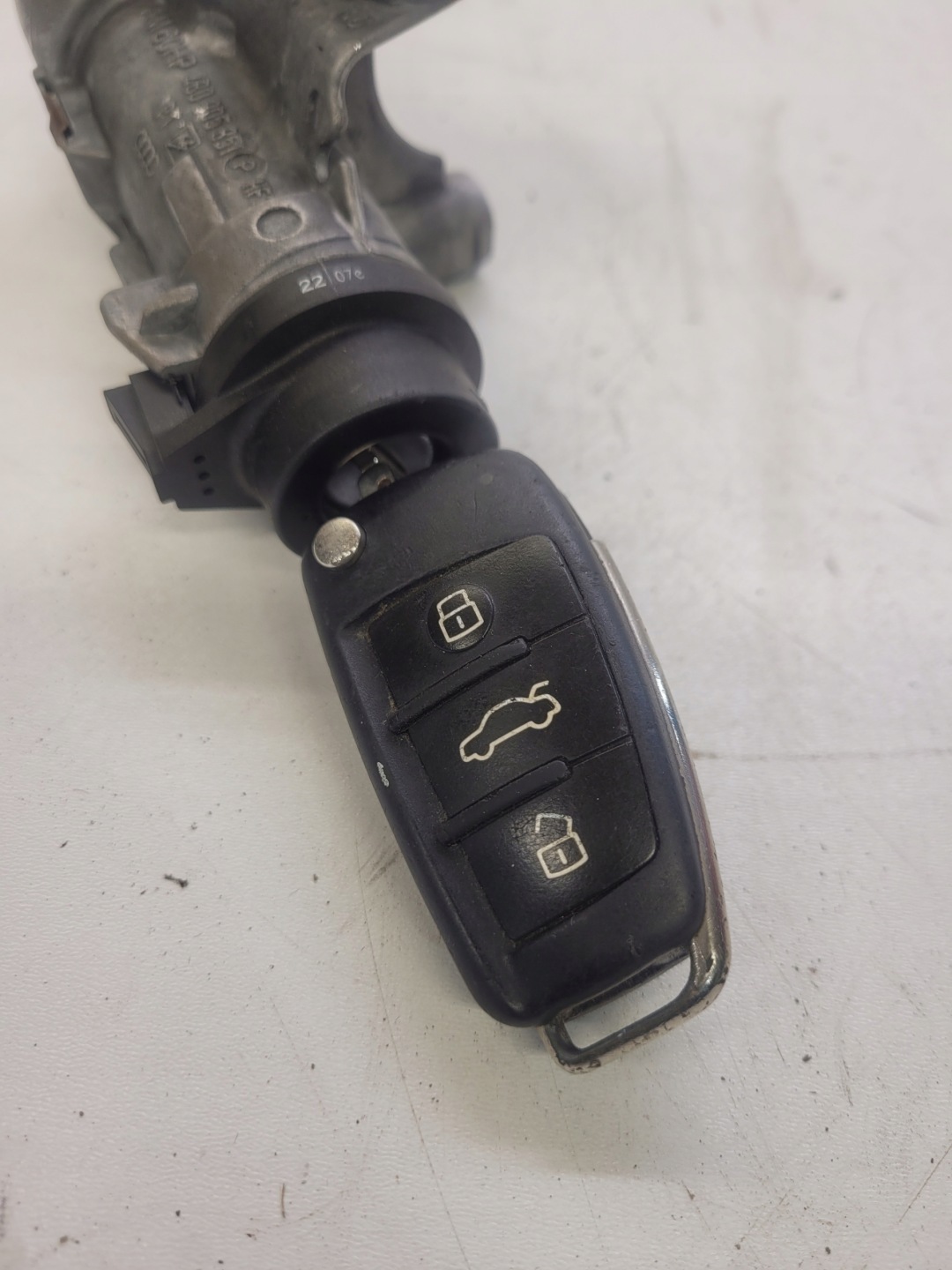 key PILOT ignition GROT AUDI A4 B7 8E0837220Q 4B0905851P