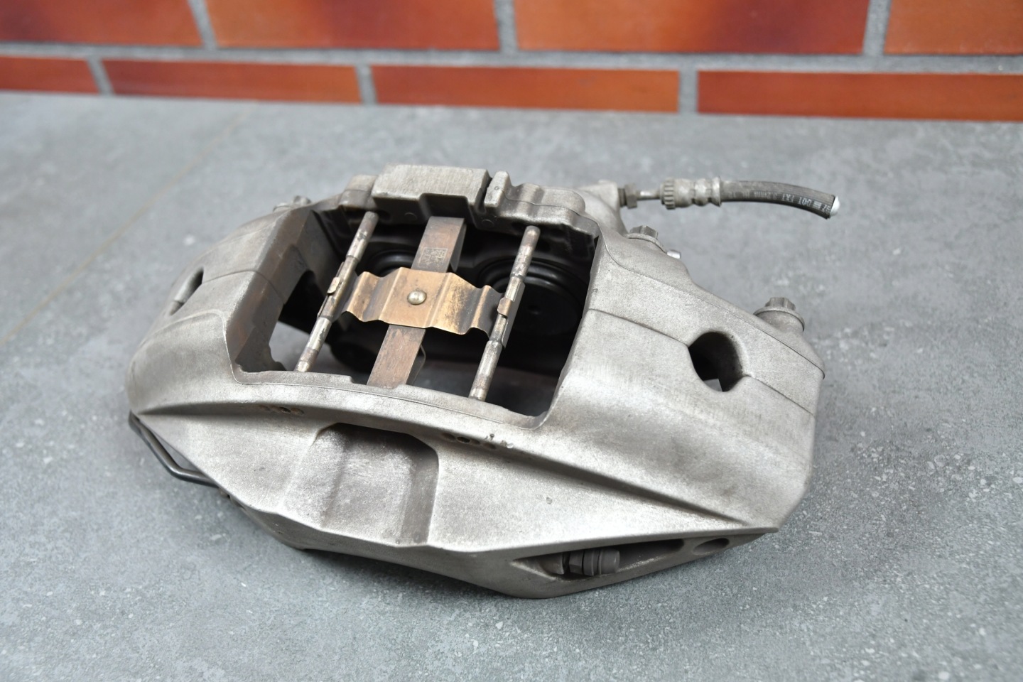 caliper pressure plate brake right front BMW 5 G60 G61 7 G70 348x36 grey