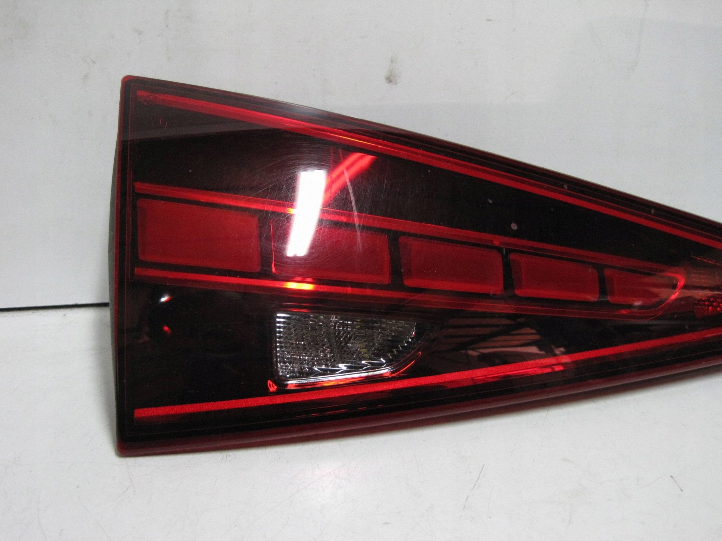 light rear to the bonnet left MERCEDES C class W206 A2069060701