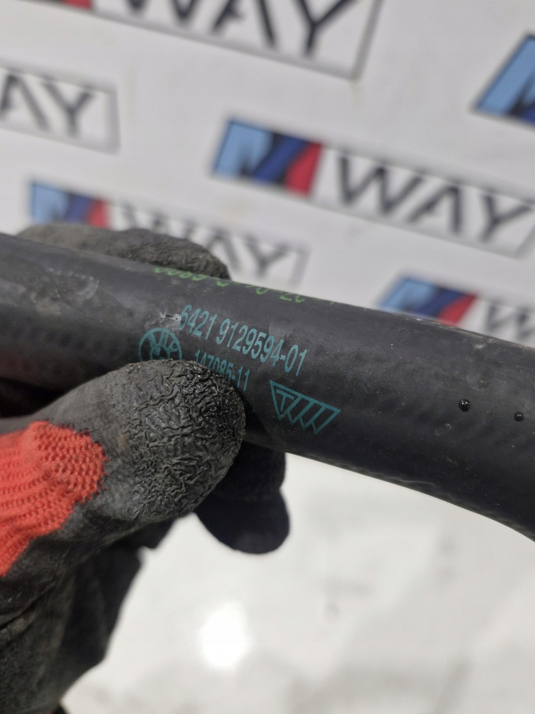 BMW OE 9129594 BMW E81 E82 E87 E92 pipe hose wiring radiator