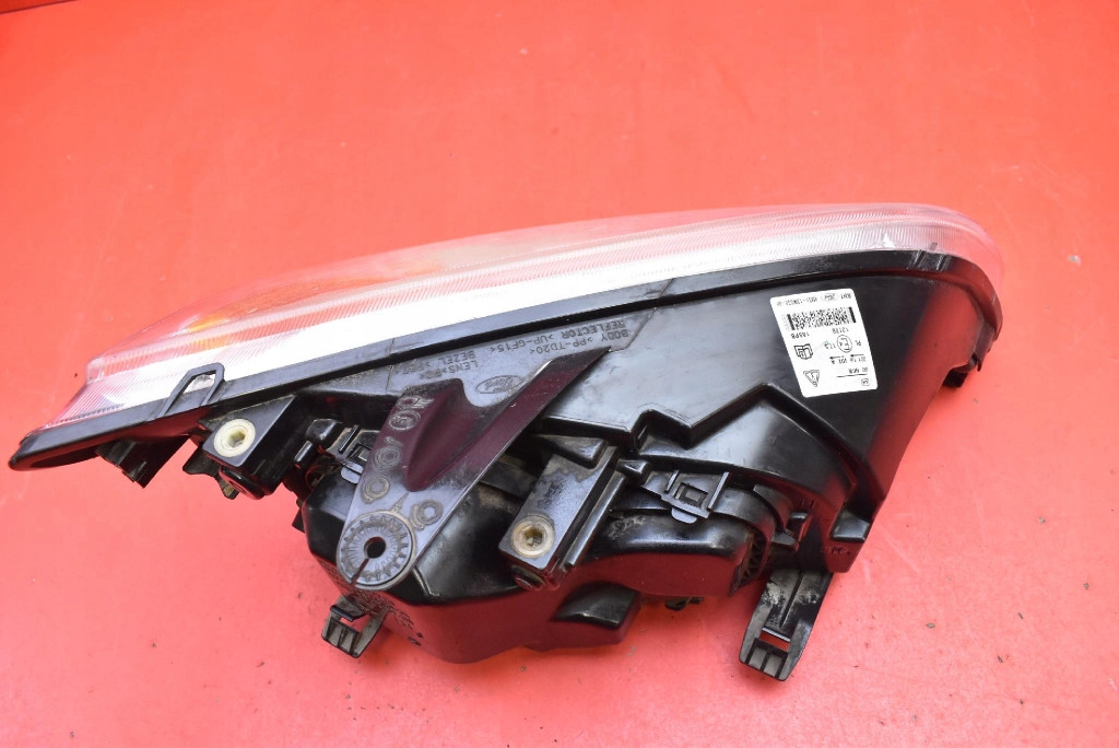 REFLEKTOR left light front EU 4M51-13W030-AF FORD FOCUS MK2 04-08