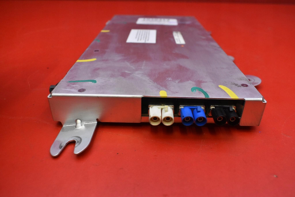 control unit module KONTROLI KORPUSU ECM ECU 1045451-00-F TESLA MODEL X 90D 15