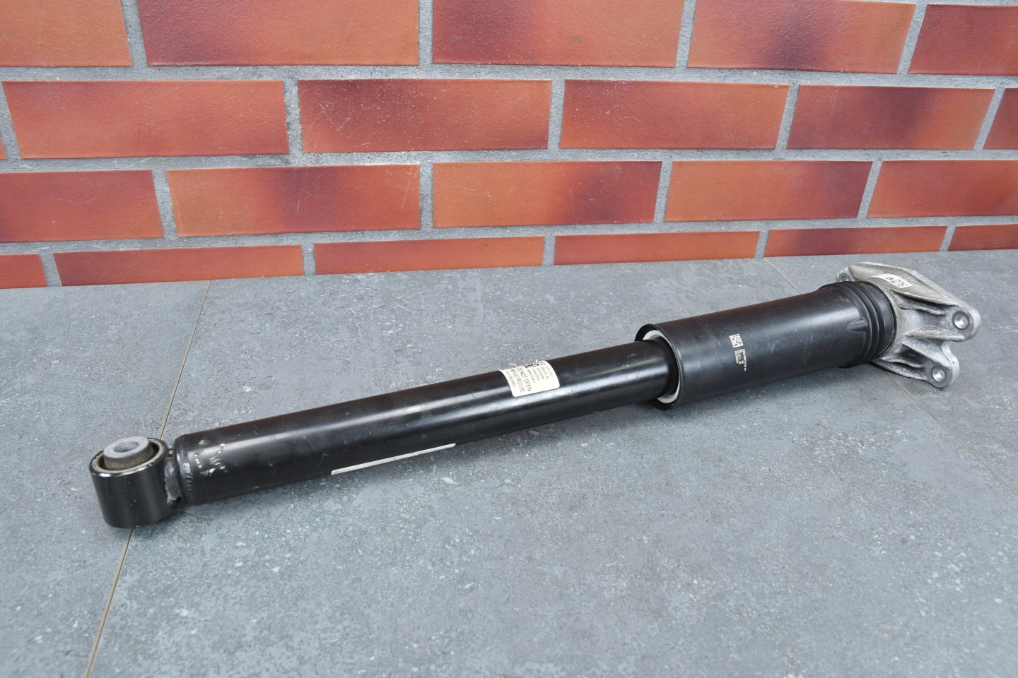shock absorber left right rear part rear BMW X1 U11 6896348