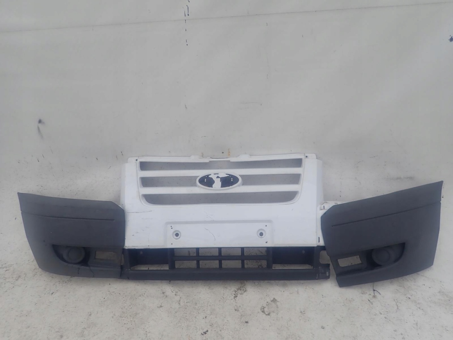 FORD TRANSIT V 5 LIFT 06-13 nárazník předek přední
