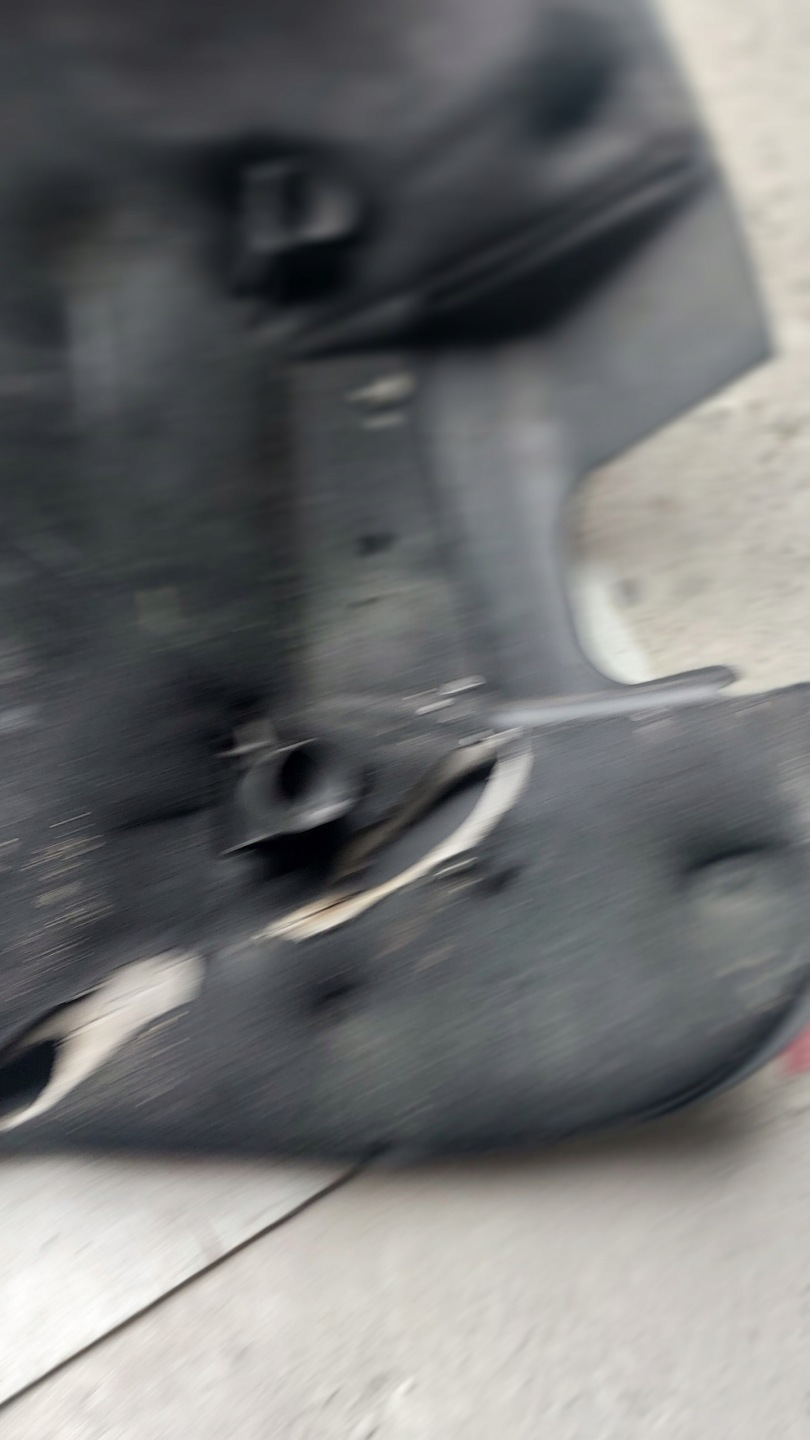 VW TOUAREG 7L 2.5 TDI fedél motorfedél 070103927