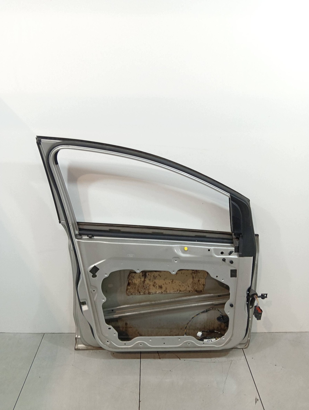 door left front O8 Ford Kuga and (2008-2012)