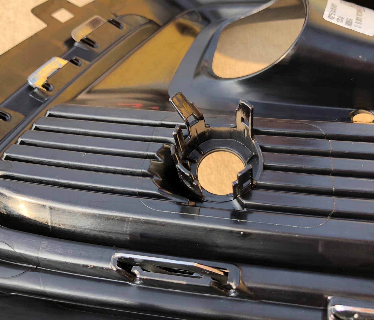 FORD GALAXY MK4 LIFT 2019-2021 grid of a bumper front left LM2B-19953-V