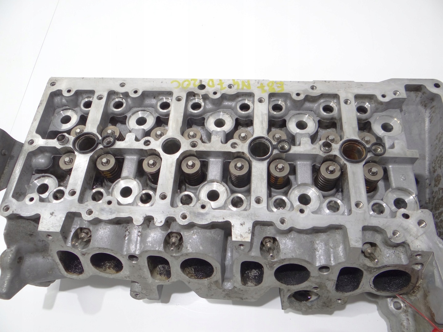 head. BMW E87 N47D20C OE 7797678