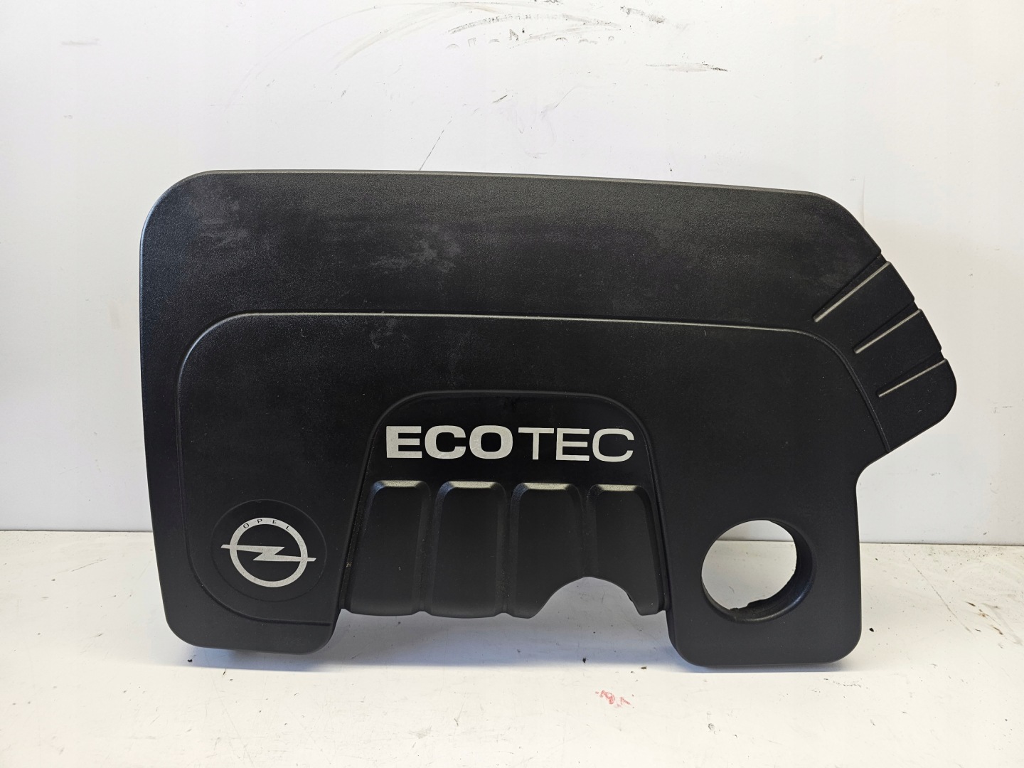 OPEL INSIGNIA A LIFT upper motor cover 1.6 CDTI