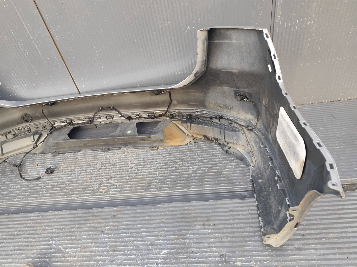 VW PASSAT B8 LIFT KOMBI bumper rear 4xPDC complete dismantling