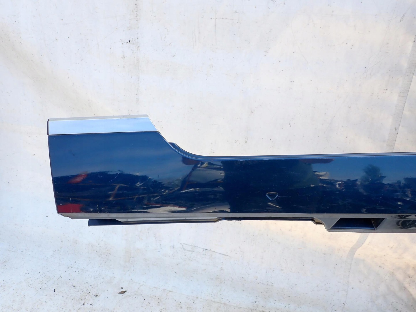 VW PASSAT B8 14-23 threshold right moulding threshold right