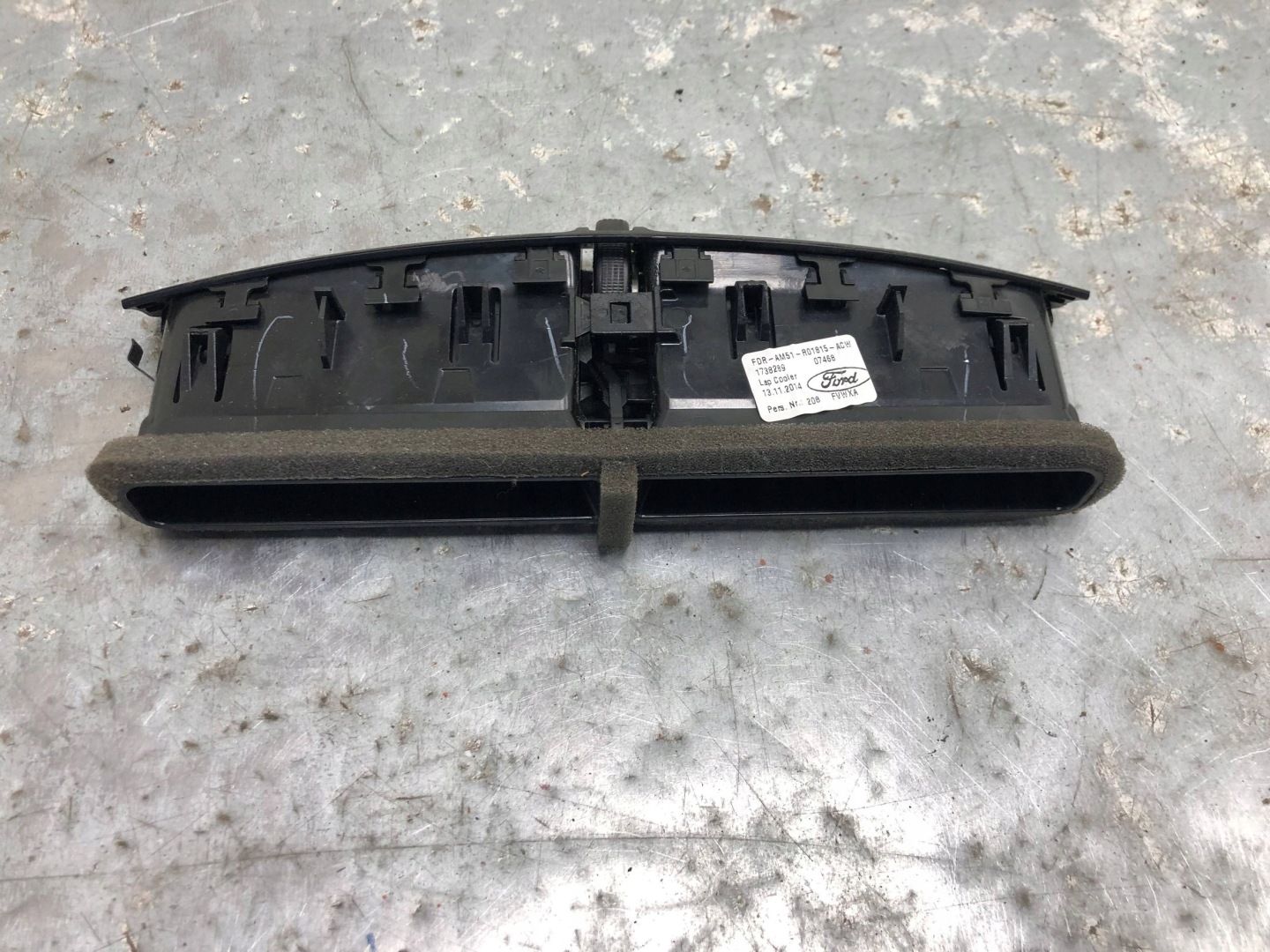 grid air conditioning devices central FORD KUGA MK2 AM51-R01815-ACW