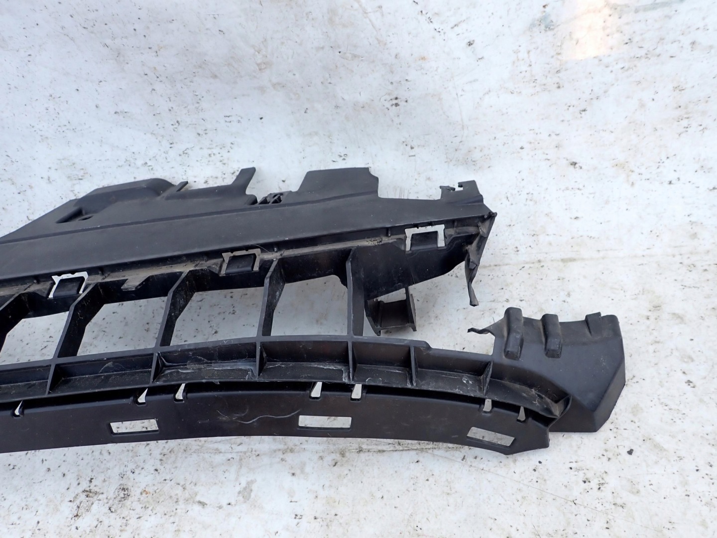FORD FIESTA MK8 17- pillar of a bumper front front