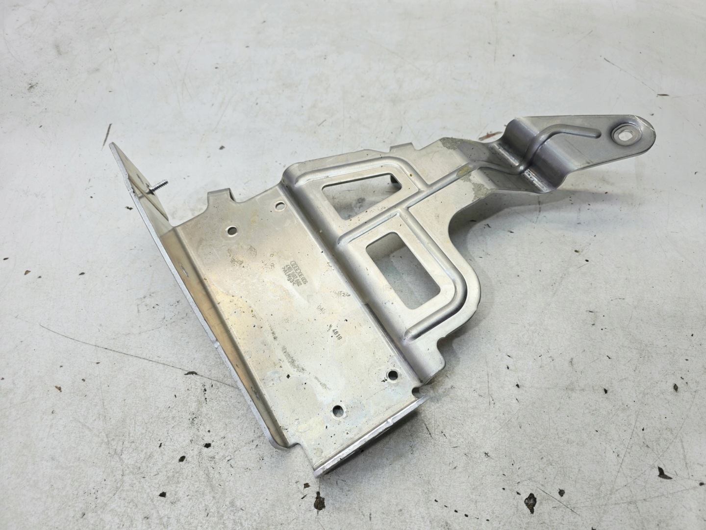 bracket holder STEROWNIKA AUDI A6 C8 4K0907682