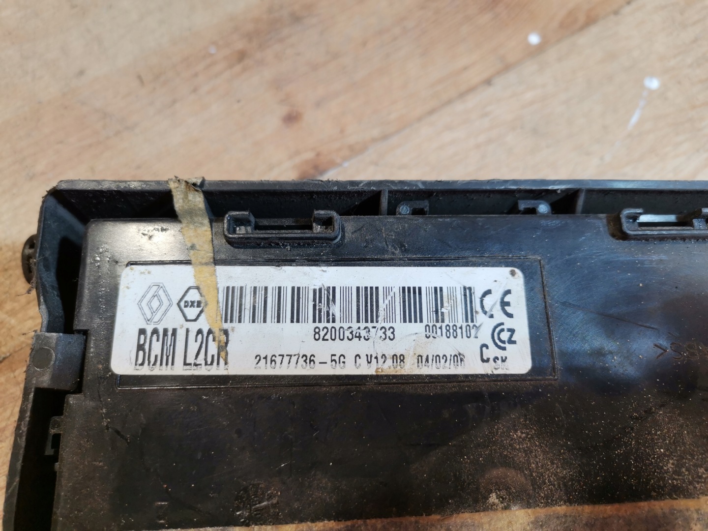 module control unit BCM RENAULT CLIO III 8200343733